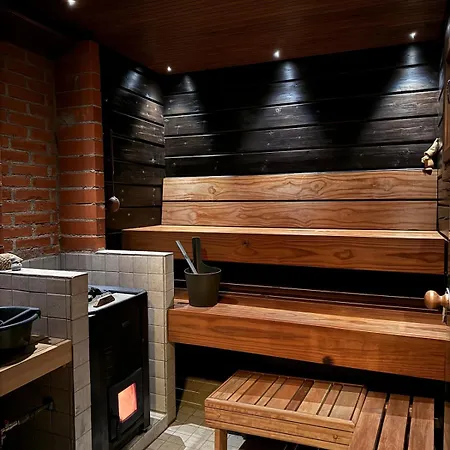 아파트 Kontion Keidas Maaseudulla Varattavissa Myoes Takkatupa Ja Sauna 오울루